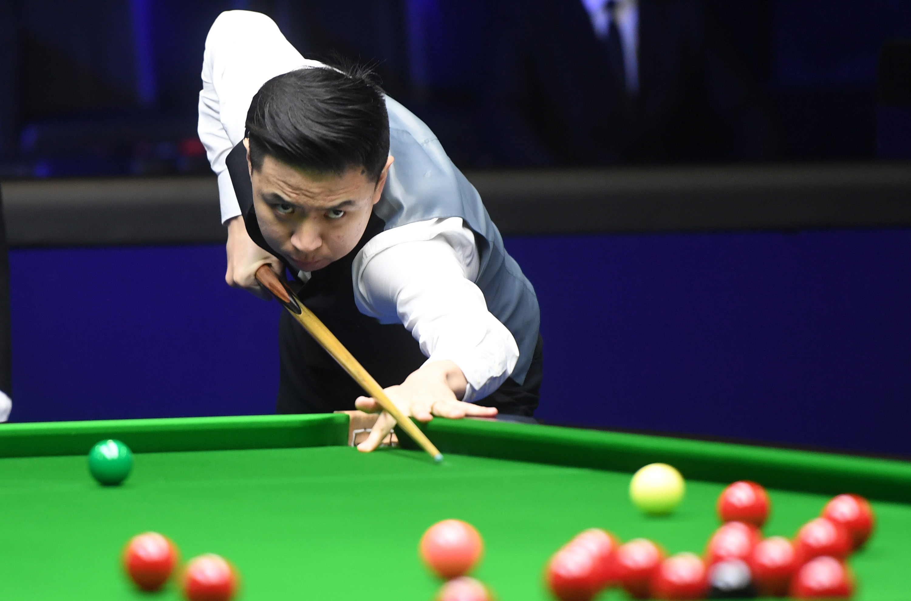 紧密相连 紧密相连